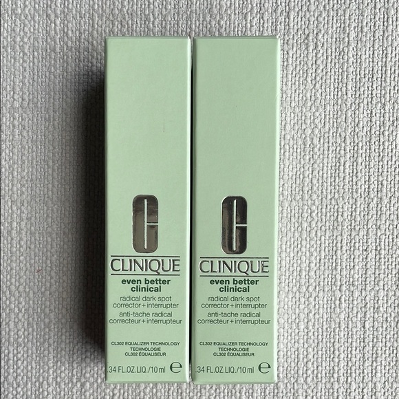 Clinique Even Better Clinical™ Radical Dark Spot Corrector + Interrupter… - Picture 3 of 12